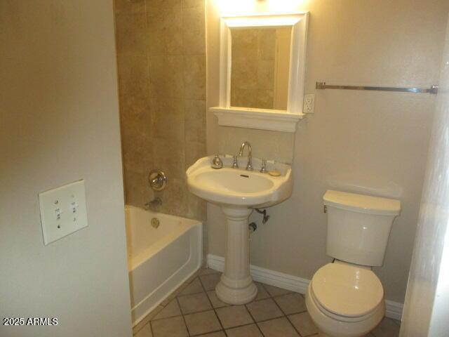 Building Photo - 2021 S La Rosa Dr