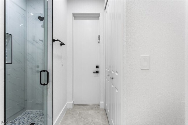 Building Photo - 3318 NE 13th Pl