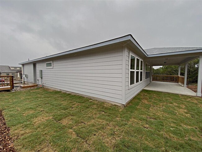 Building Photo - 20915 Oak Dale Dr