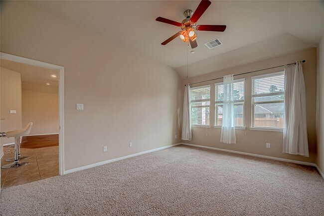 Building Photo - 2431 Garden Falls Dr