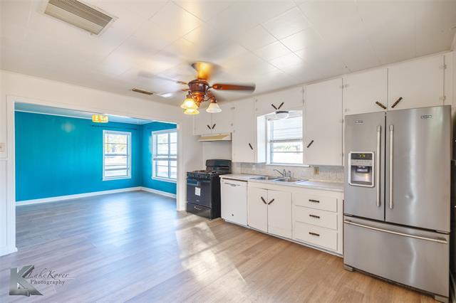 Building Photo - 301 S Mockingbird Ln