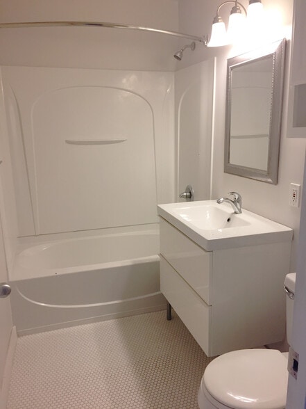Full bathroom upstairs - 506 N. Greensboro St