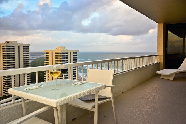 Building Photo - 5510 N Ocean Dr