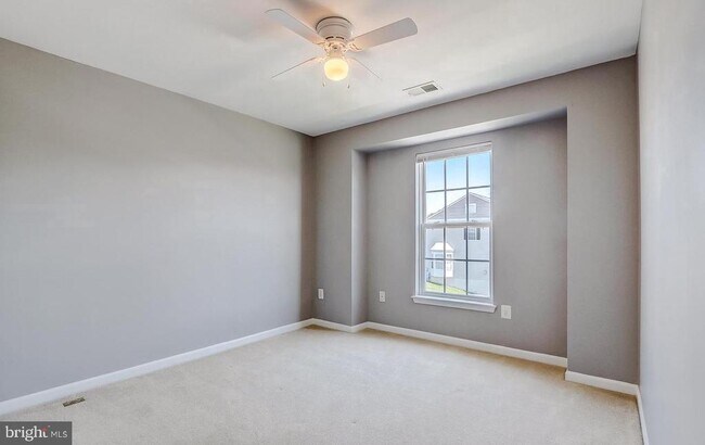 Building Photo - 1709 Hayle Dr