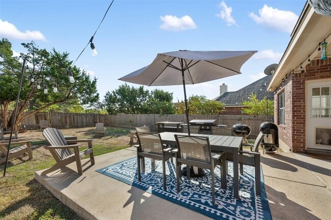 Building Photo - 2500 White Stallion Way