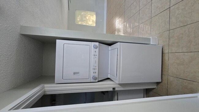 Building Photo - 1310 N 16th St