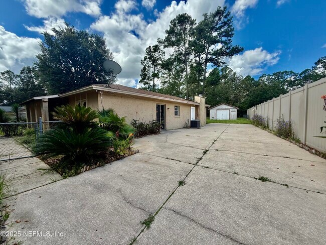Building Photo - 1220 Foxmeadow Trail