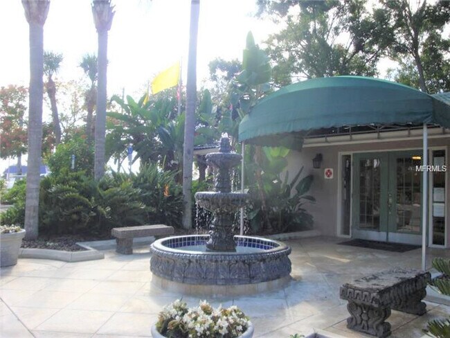 Building Photo - Waterside@ Cranes Roost - Includes most ut...