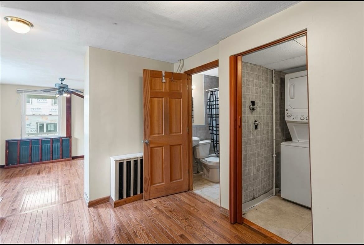 Building Photo - 1913 Saint Paul St