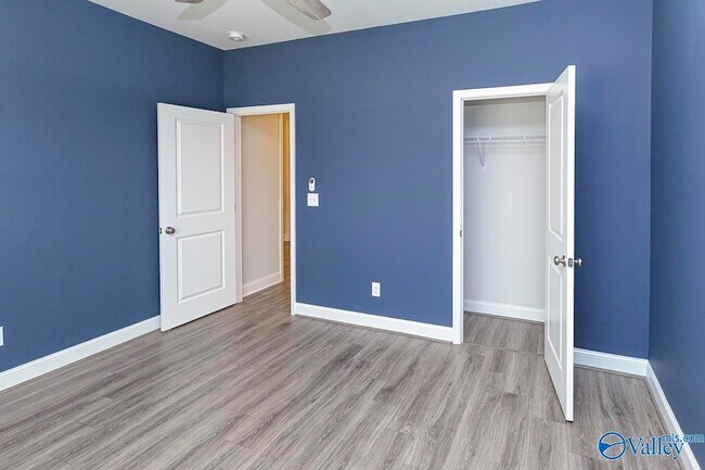 Building Photo - 125 River Springs Ct