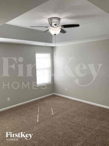 Building Photo - 15625 Troubadour Ln
