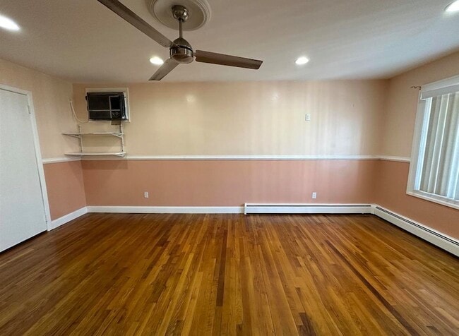 Building Photo - 374 Cator Ave