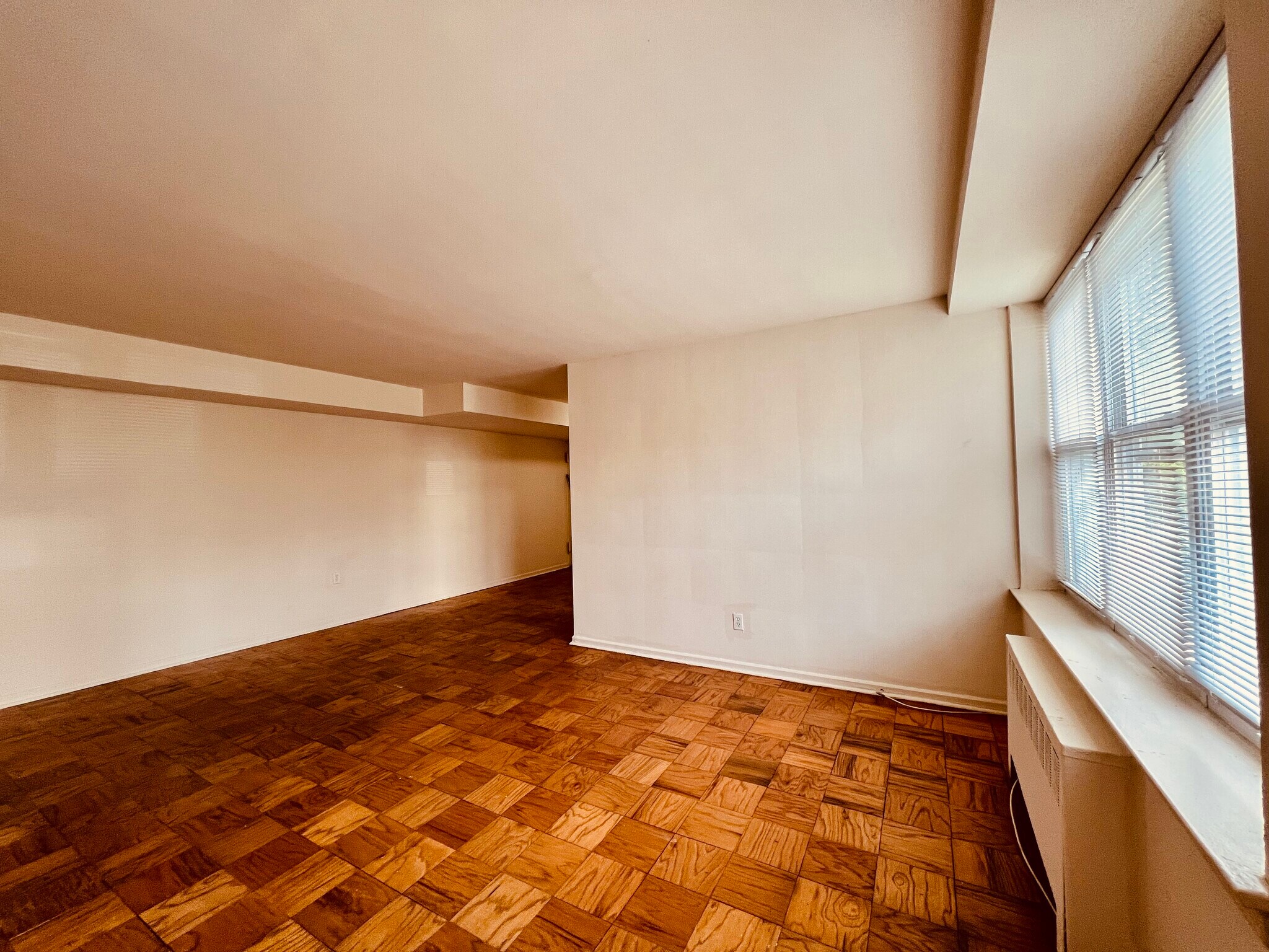 Building Photo - 242 Summit Ave