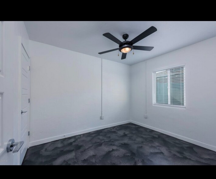 Building Photo - 3338 N 16th Ave