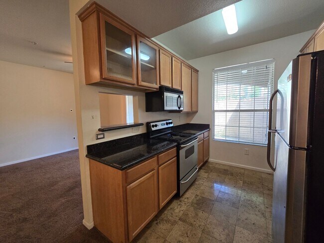 Building Photo - CANYON CREST CONDO