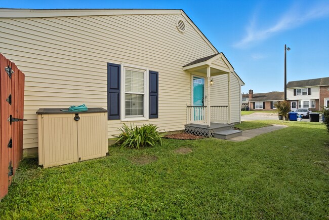 Building Photo - 5106 Radcliff Cir
