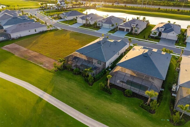 Building Photo - 5617 Lightning Whelk Ln