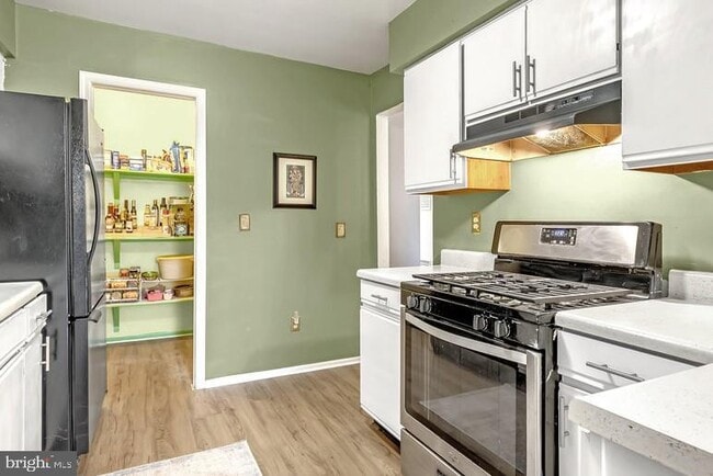 Building Photo - 44 Coriander Dr