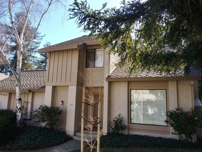 Building Photo - 402 Hogarth Terrace