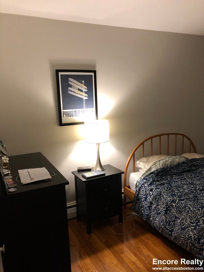 Building Photo - 65 Chiswick Rd