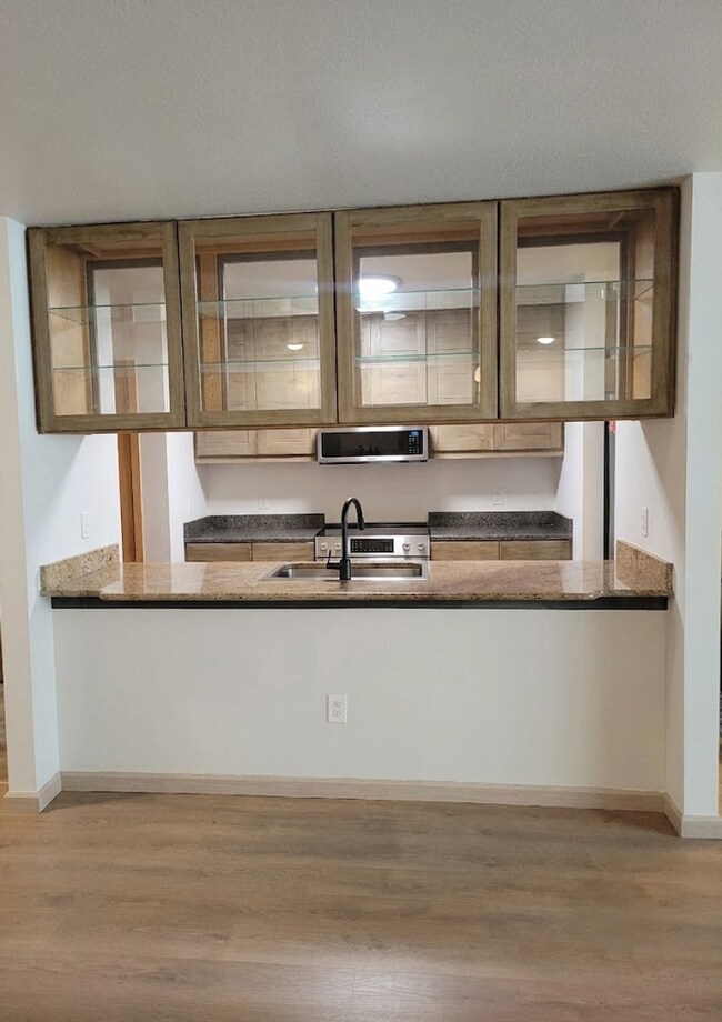 Building Photo - Two Bedroom Condo Available In Downtown Boulder