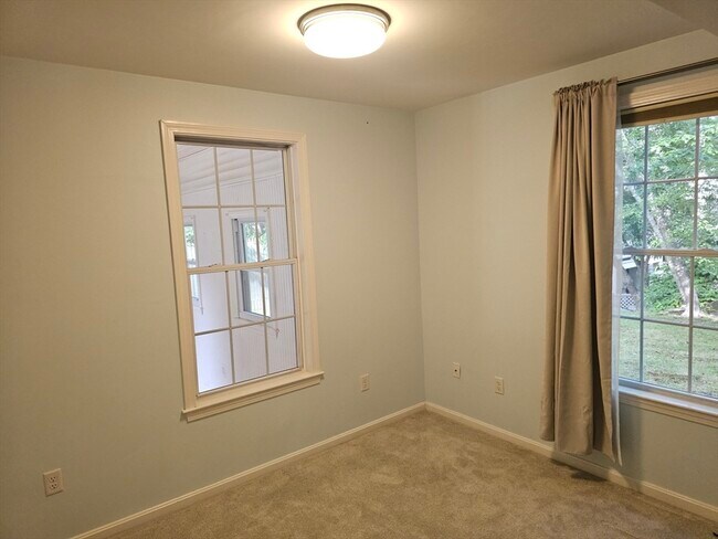 Building Photo - 202 Falls Blvd