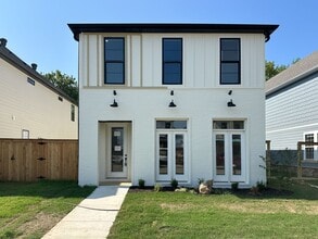 Building Photo - 4437 W Bronco Dr