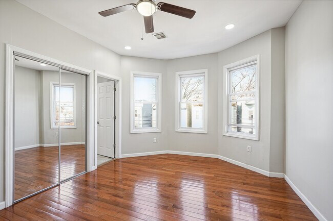 Building Photo - 96 S 12th St