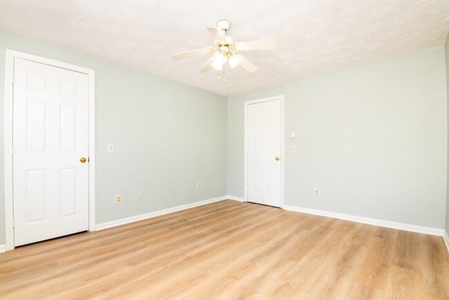 Building Photo - 71 Norton St