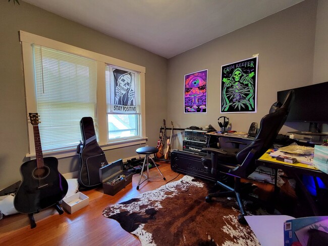 Building Photo - Well Care for Century Home Within Walking Distance to U of I, Downtown, & Multiple Parks