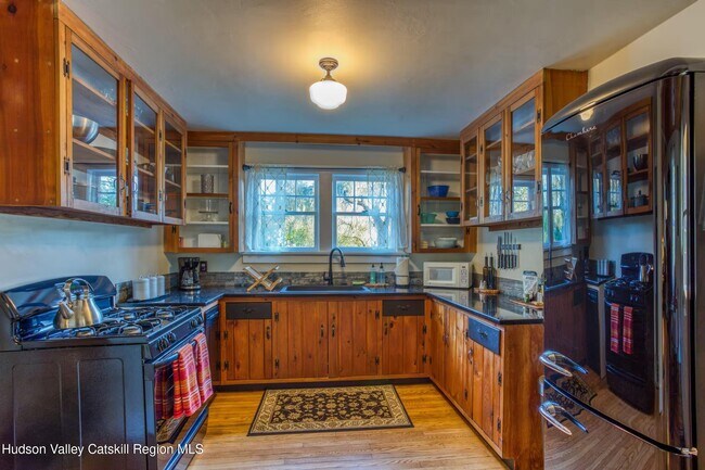 Building Photo - 3209 NY-212