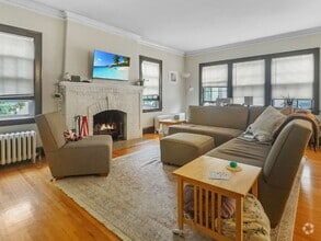 Building Photo - Beautiful Upper Level 3 Bedroom Duplex nea...