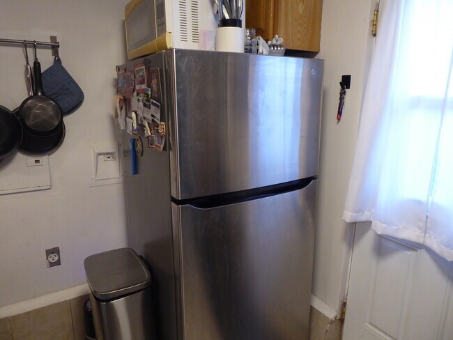 Building Photo - 980 Burnett Ave