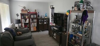 Building Photo - 33990 Edna St