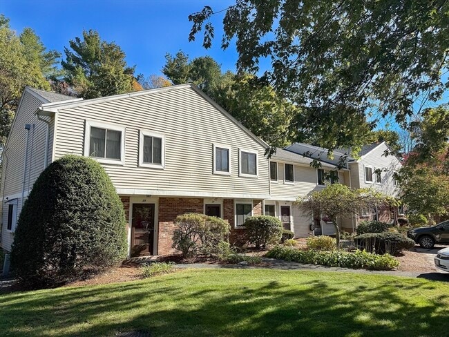 Primary Photo - 28 Apple Tree Hill Rd