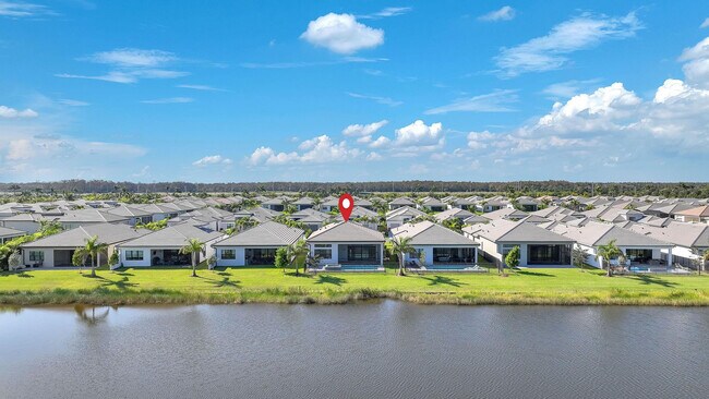 Building Photo - 10990 Violet Mdw St