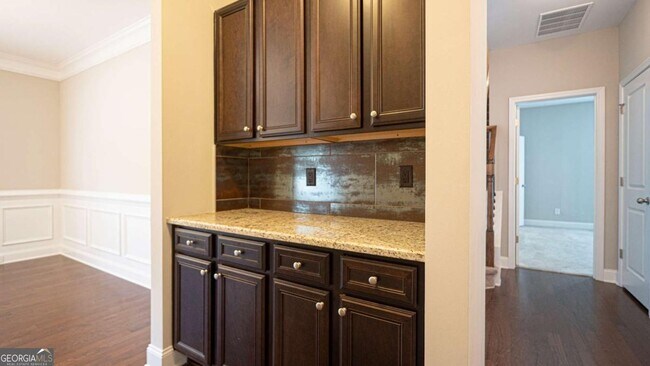 Building Photo - 3731 Ivy Lawn Dr NE