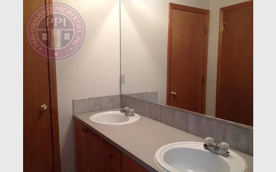 Building Photo - 3625 NE 157th Ave