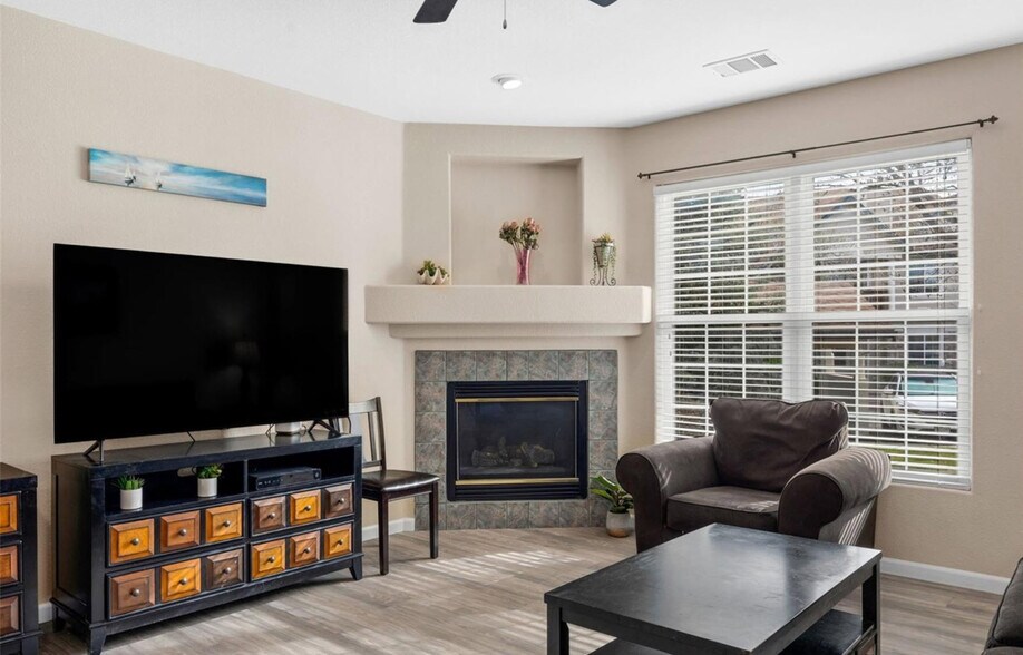 Building Photo - 4084 S Crystal Cir