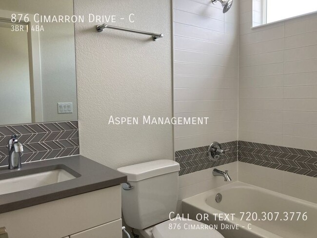 Building Photo - 876 Cimarron Dr