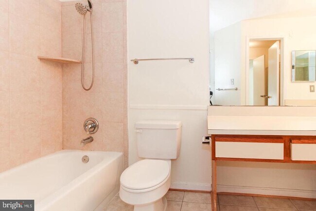 Building Photo - 3916 Penderview Dr