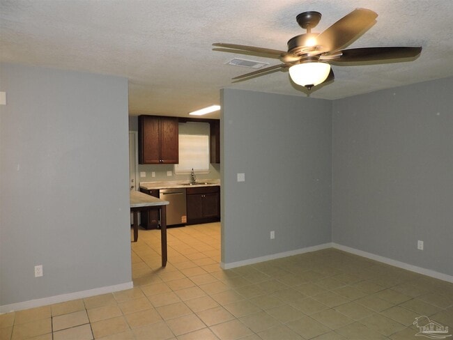 Building Photo - 5084 Yacht Harbor Dr