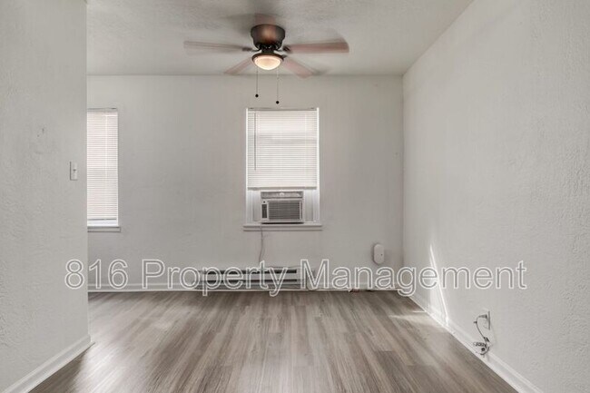 Building Photo - 1613 Everett Ave
