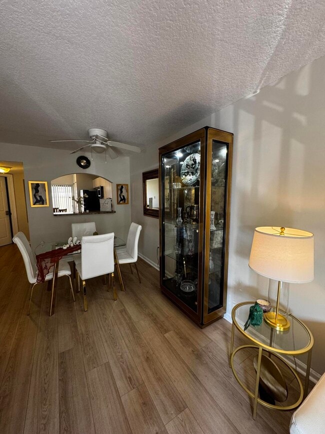 Building Photo - 3810 N Jog Rd