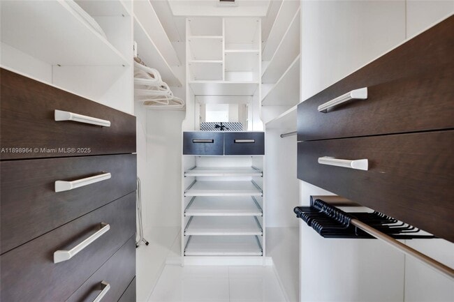 Building Photo - 253 NE 2nd St