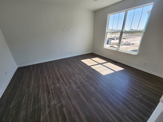 Building Photo - 1033 Atterberg Rd