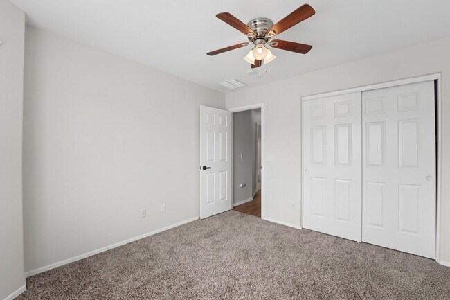 Building Photo - 15526 W Lisbon Ln
