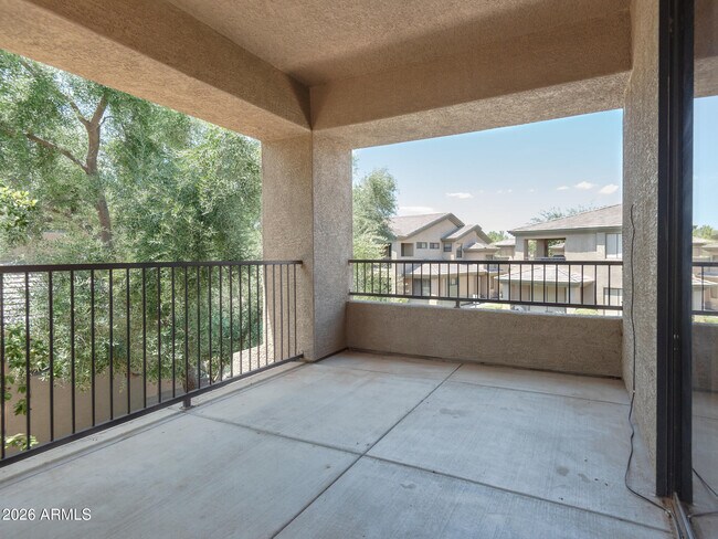 Building Photo - 705 W Queen Creek Rd