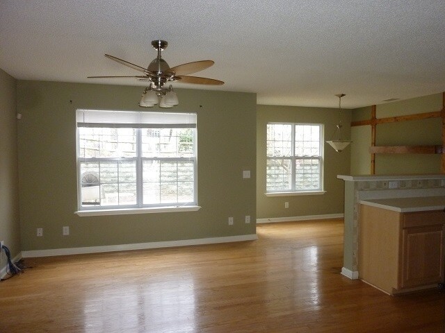 Building Photo - 1418 Walnut Hill Dr