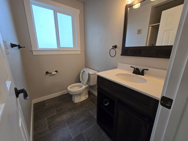 Building Photo - 2583 W Bradford Ct